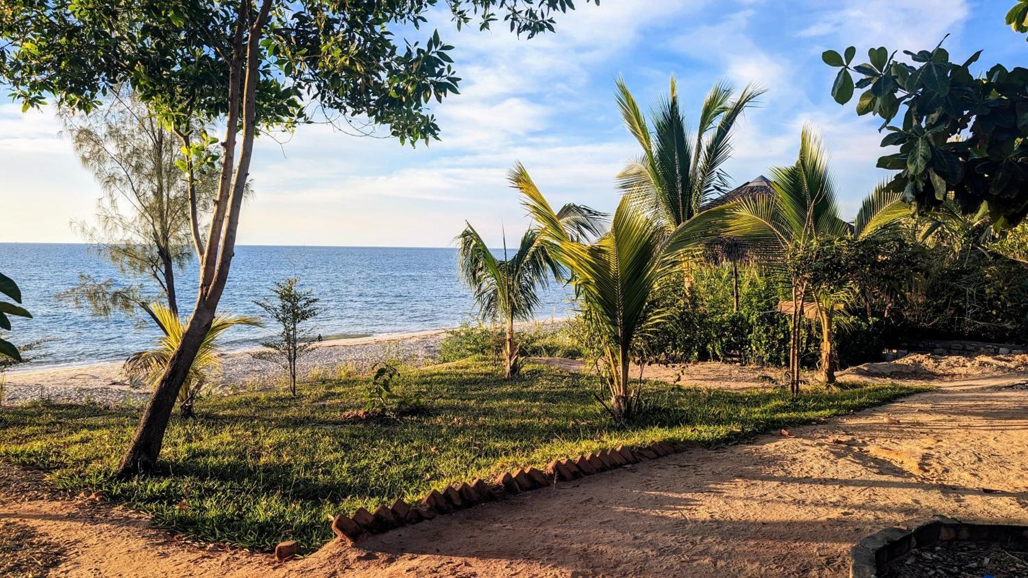 Ampazony Oasis Lodge Mahajanga Dış mekan fotoğraf
