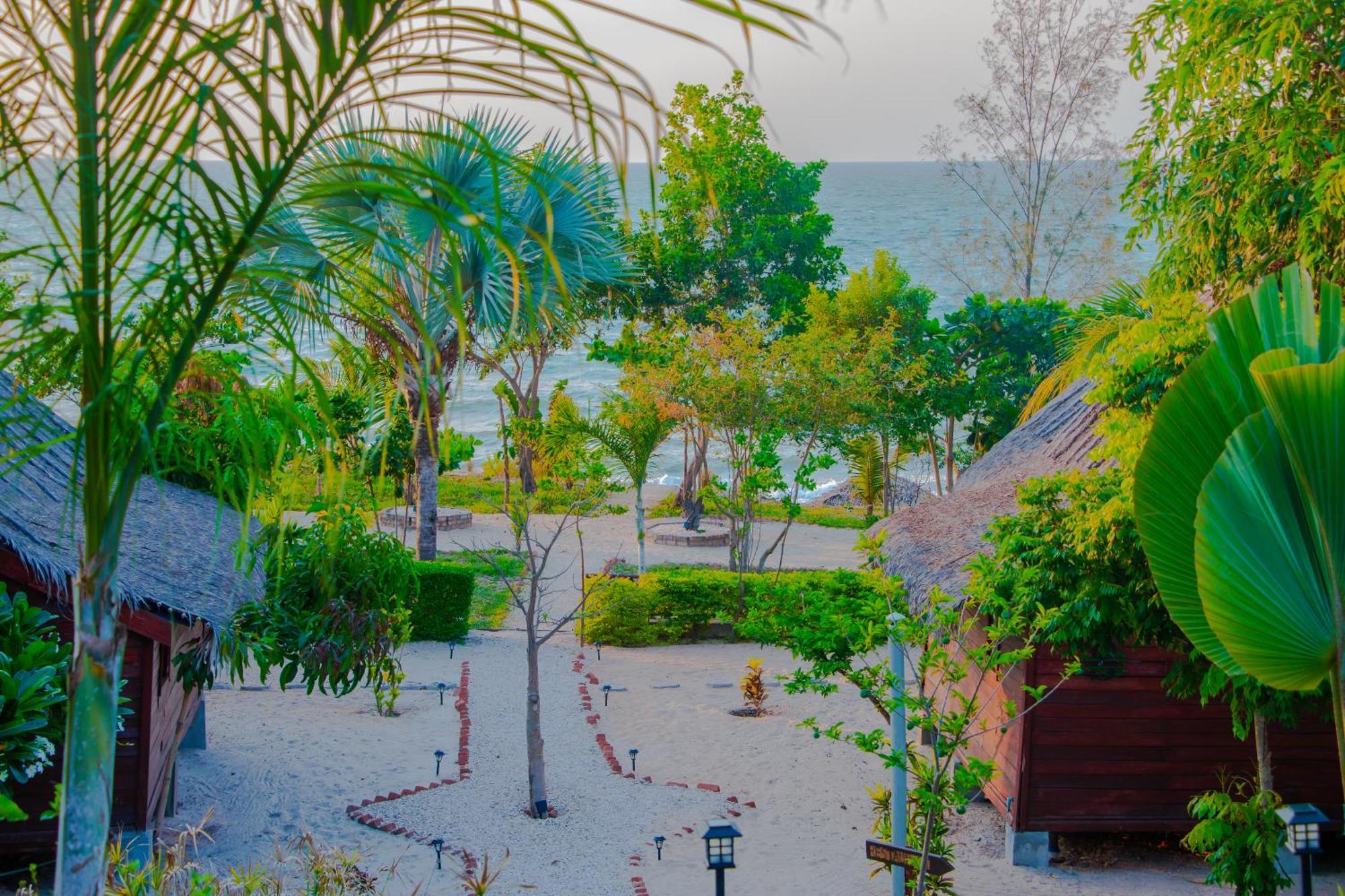 Ampazony Oasis Lodge Mahajanga Dış mekan fotoğraf