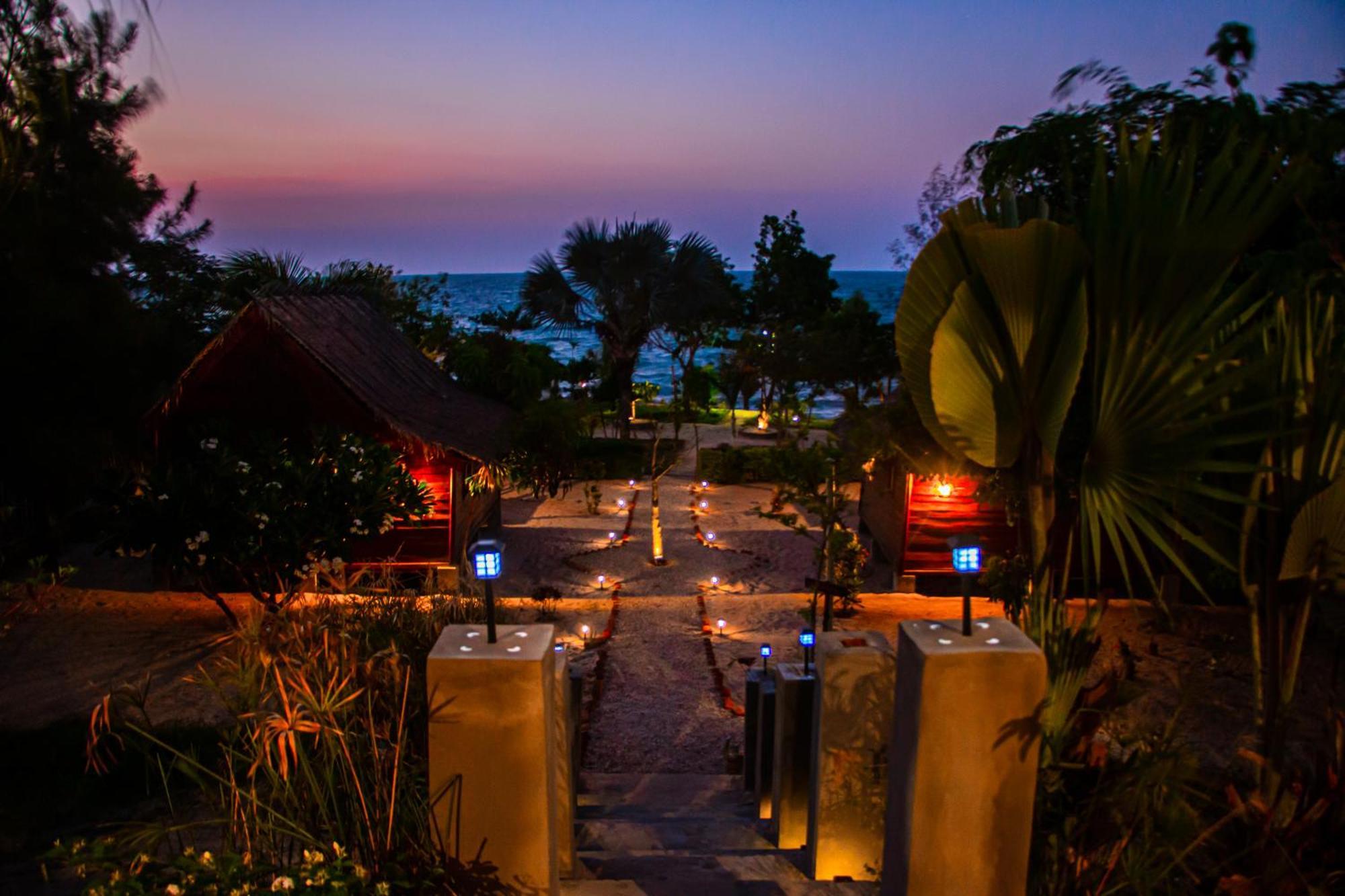 Ampazony Oasis Lodge Mahajanga Dış mekan fotoğraf
