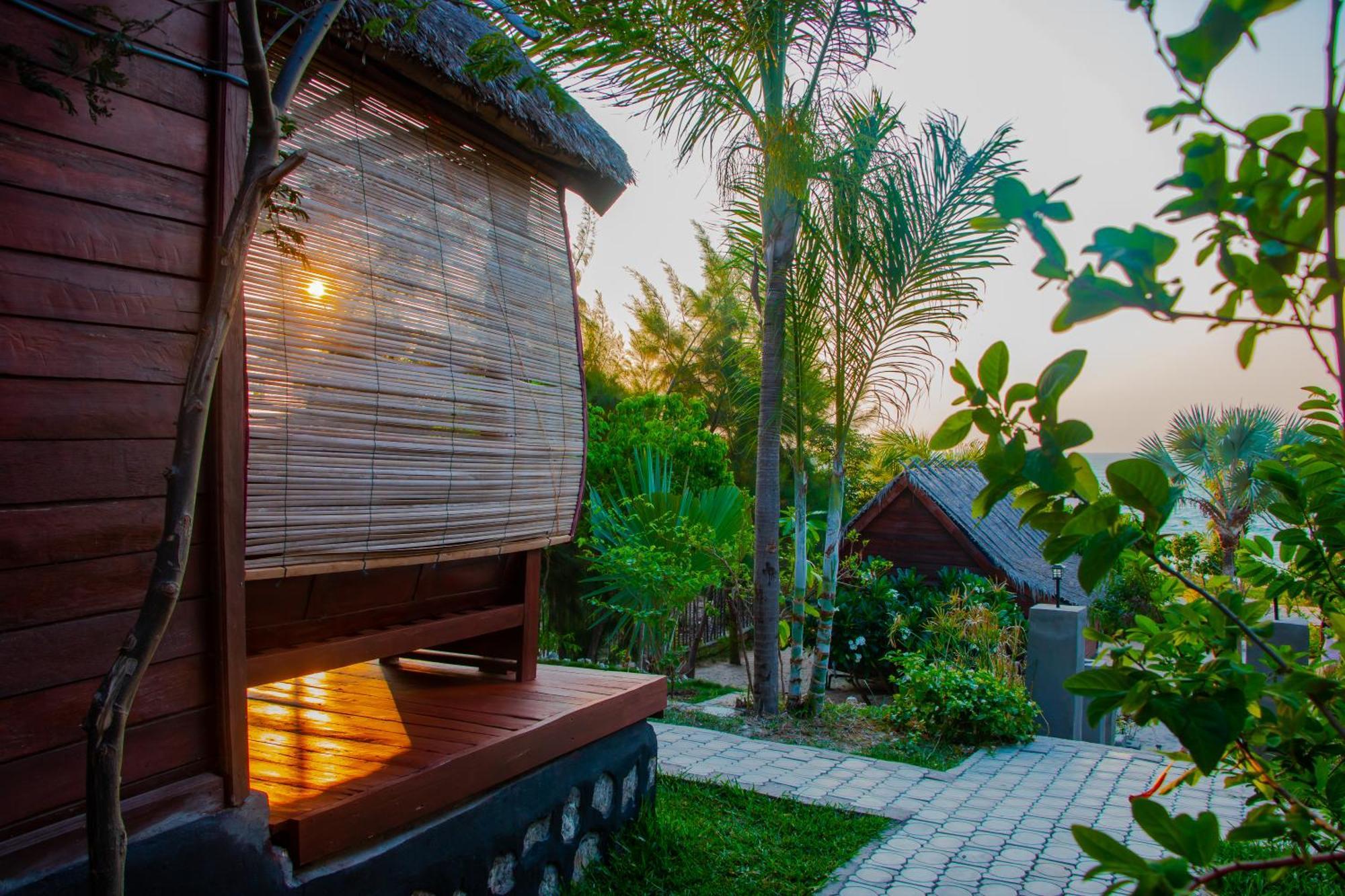 Ampazony Oasis Lodge Mahajanga Dış mekan fotoğraf