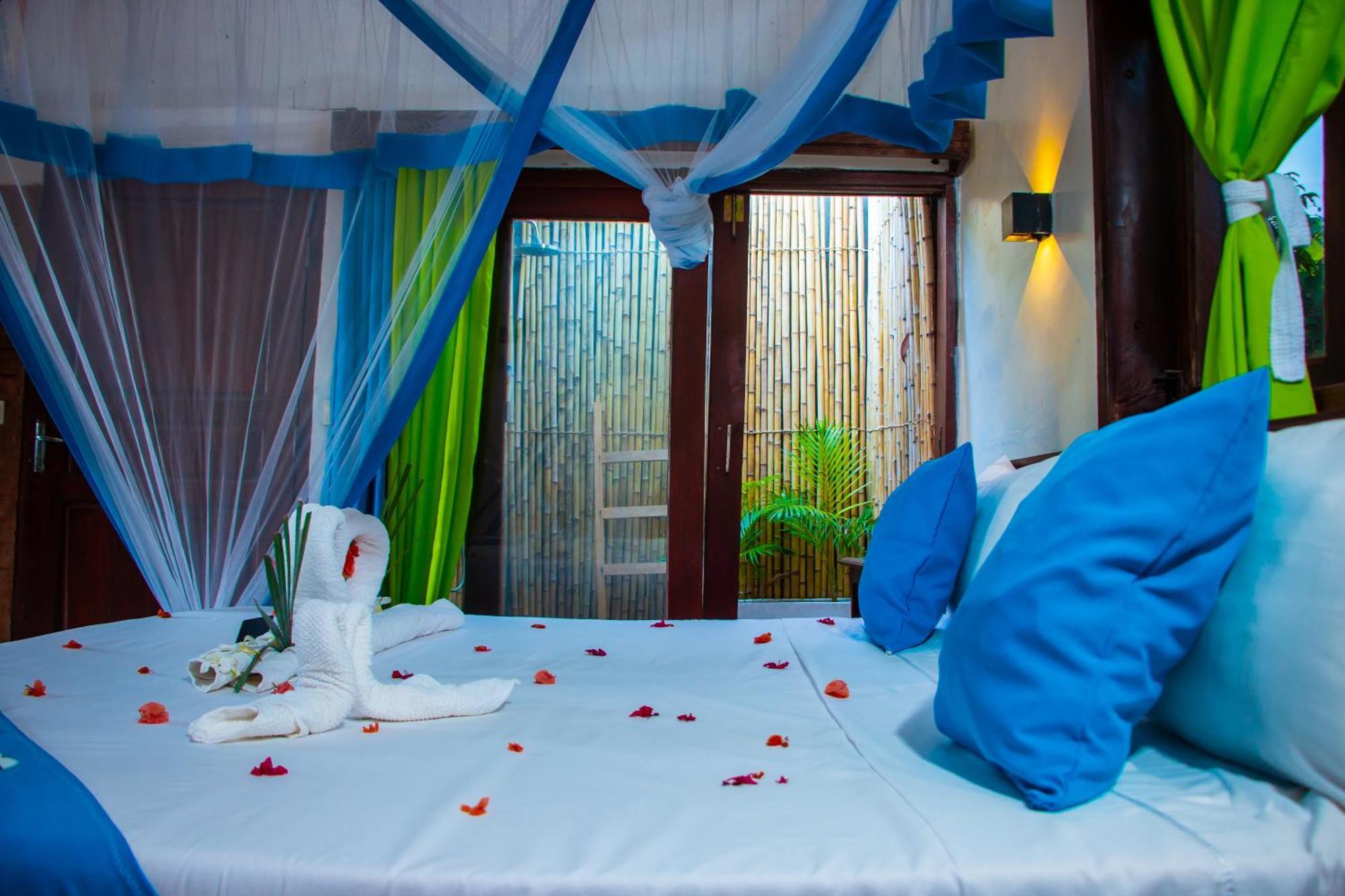 Ampazony Oasis Lodge Mahajanga Dış mekan fotoğraf